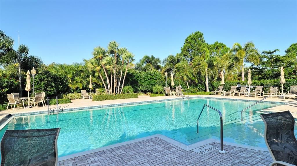 For Sale: $474,900 (2 beds, 2 baths, 1798 Square Feet)