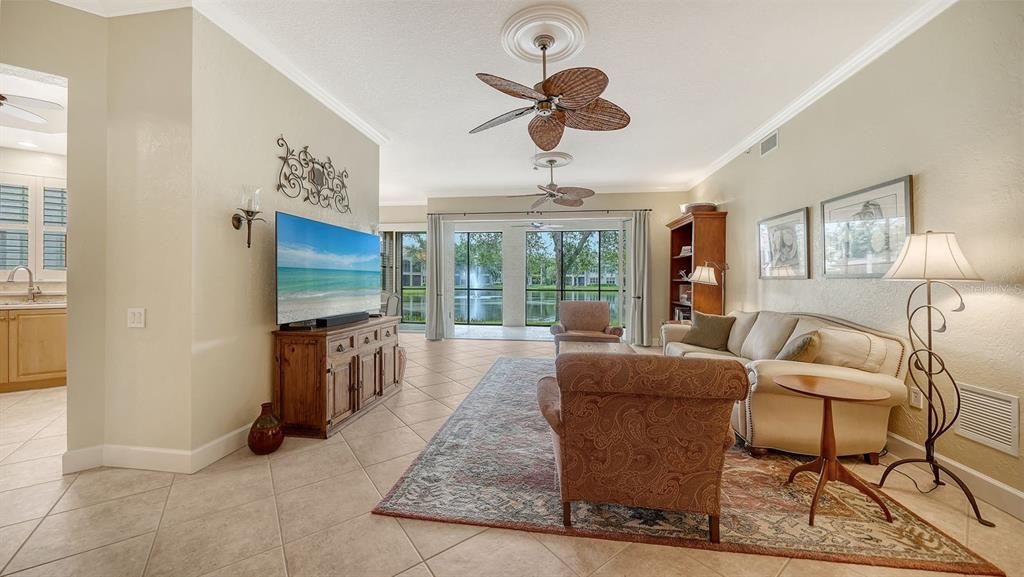 For Sale: $474,900 (2 beds, 2 baths, 1798 Square Feet)