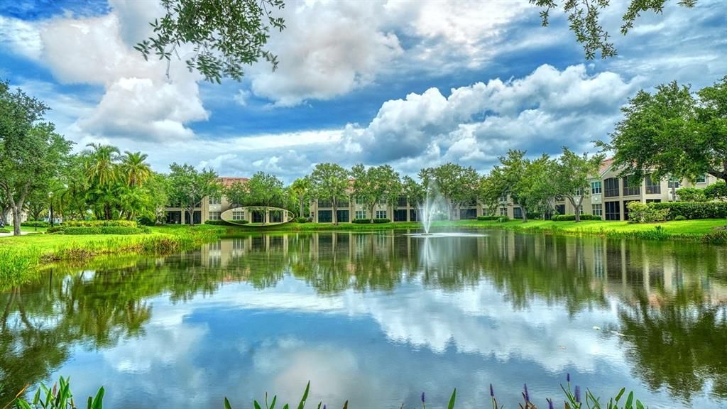 For Sale: $474,900 (2 beds, 2 baths, 1798 Square Feet)