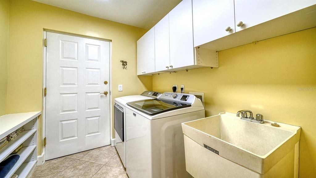 For Sale: $474,900 (2 beds, 2 baths, 1798 Square Feet)