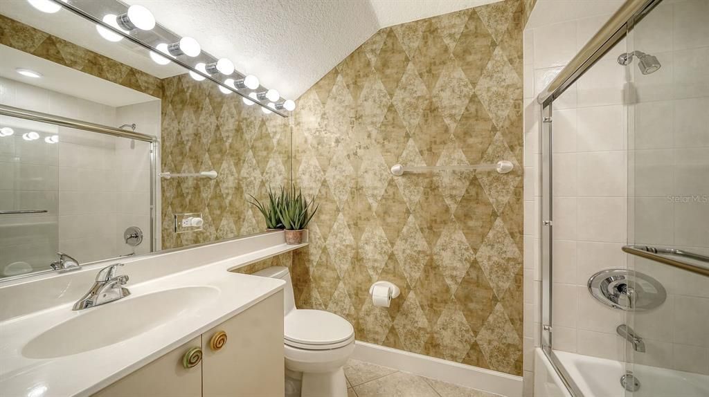 For Sale: $474,900 (2 beds, 2 baths, 1798 Square Feet)