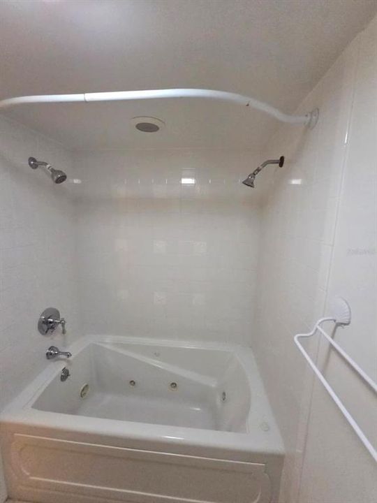 Active With Contract: $1,750 (2 beds, 1 baths, 1328 Square Feet)