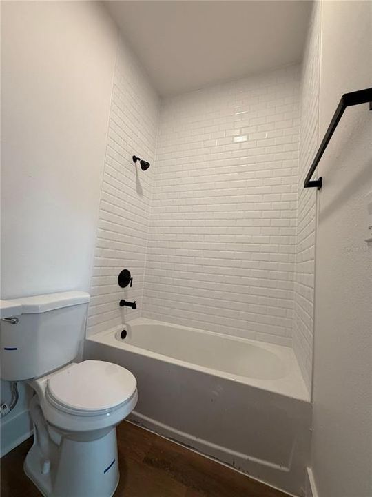 For Sale: $357,000 (4 beds, 3 baths, 1889 Square Feet)