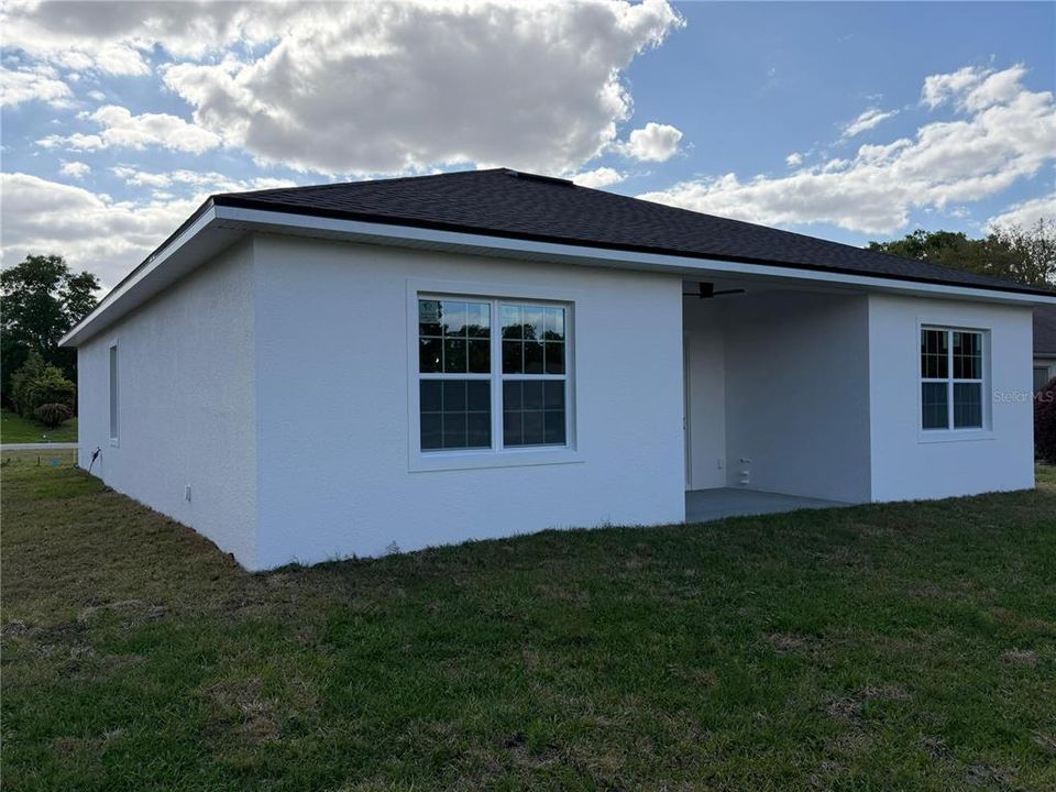 For Sale: $357,000 (4 beds, 3 baths, 1889 Square Feet)
