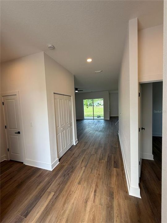 For Sale: $357,000 (4 beds, 3 baths, 1889 Square Feet)
