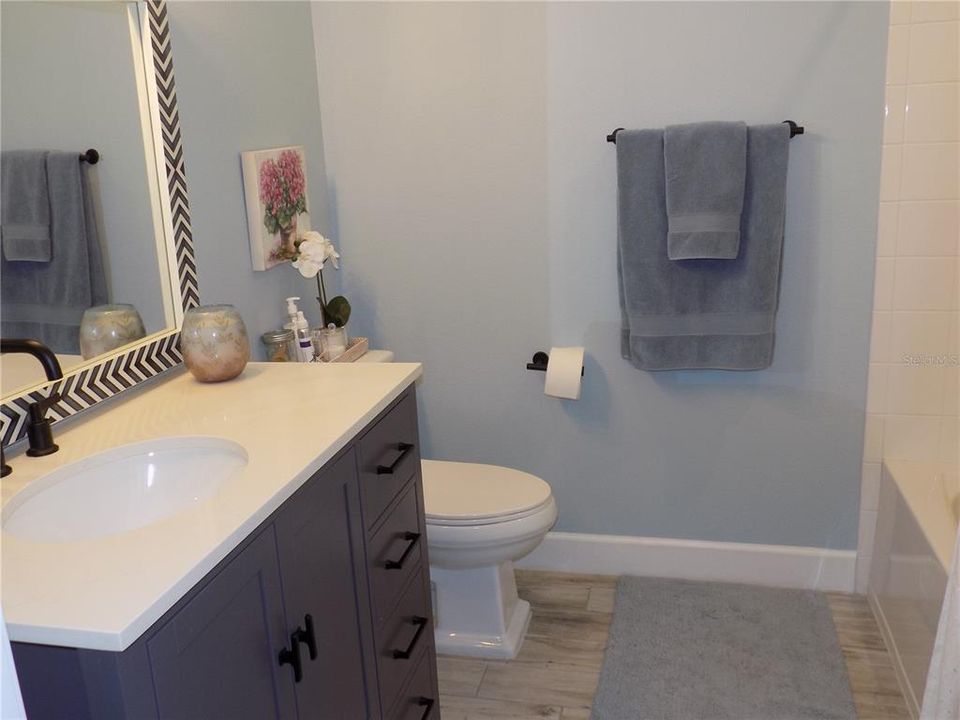For Sale: $910,000 (4 beds, 3 baths, 1980 Square Feet)