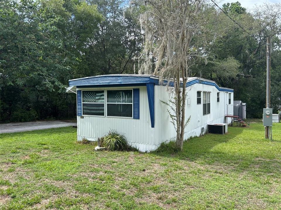 For Sale: $80,000 (2 beds, 1 baths, 672 Square Feet)