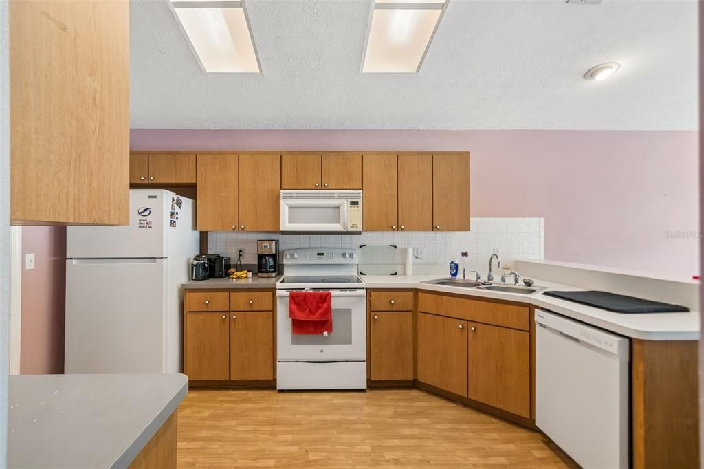На продажу: $275,000 (3 спален, 2 ванн, 1623 Квадратных фут)