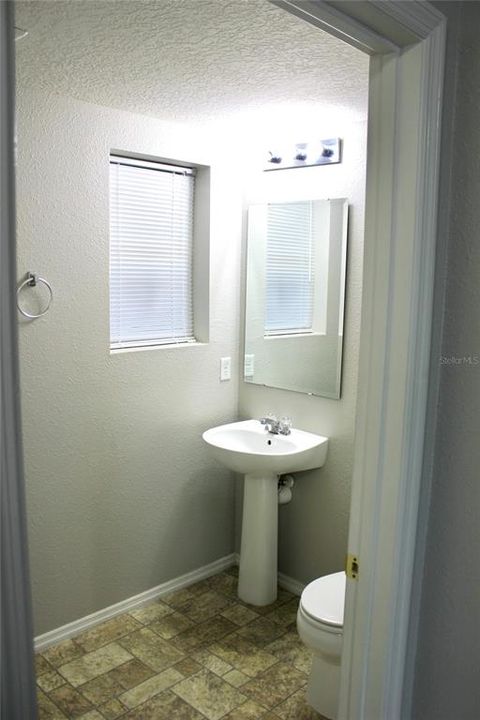 В аренду: $2,200 (3 спален, 2 ванн, 1734 Квадратных фут)