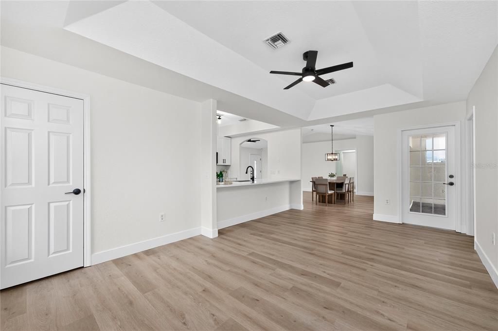 For Sale: $420,000 (3 beds, 2 baths, 1545 Square Feet)