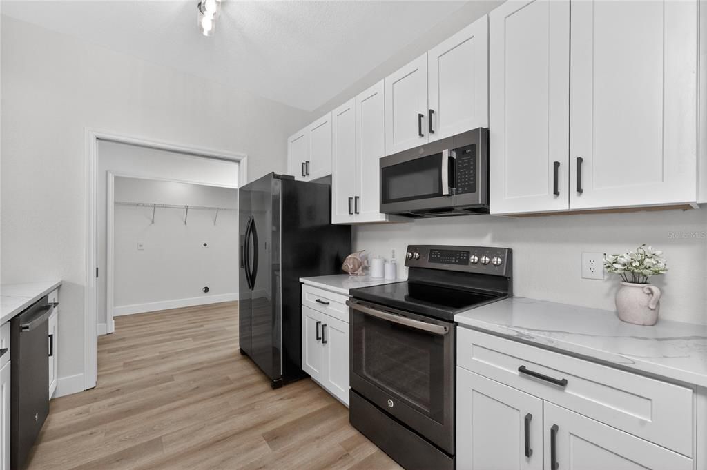 For Sale: $420,000 (3 beds, 2 baths, 1545 Square Feet)
