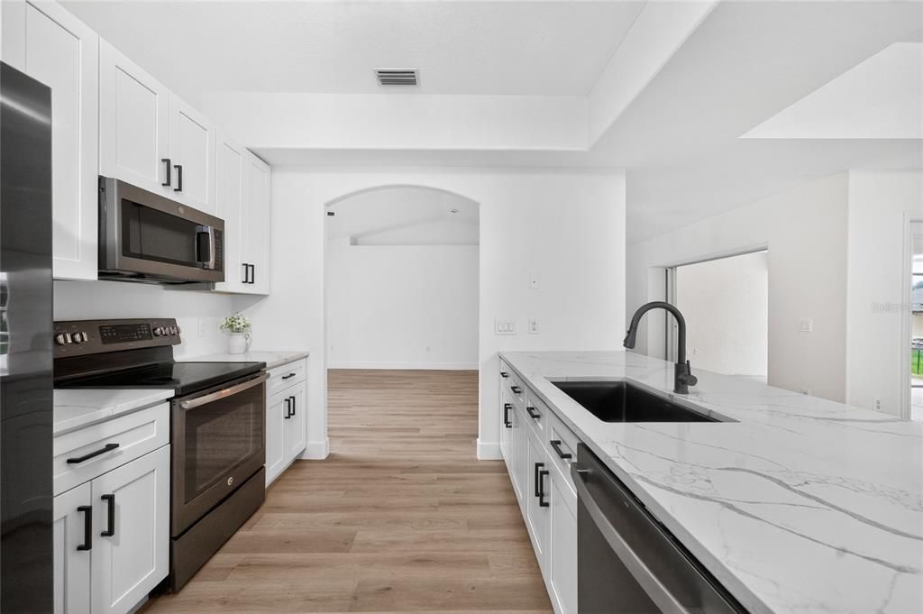 For Sale: $420,000 (3 beds, 2 baths, 1545 Square Feet)