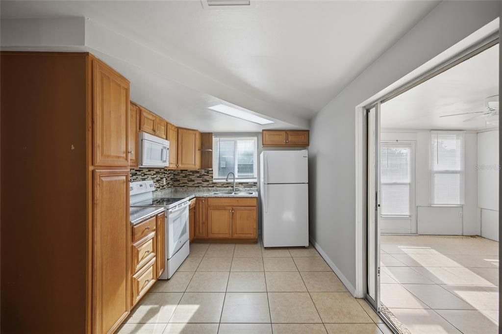 For Sale: $285,000 (3 beds, 2 baths, 1486 Square Feet)