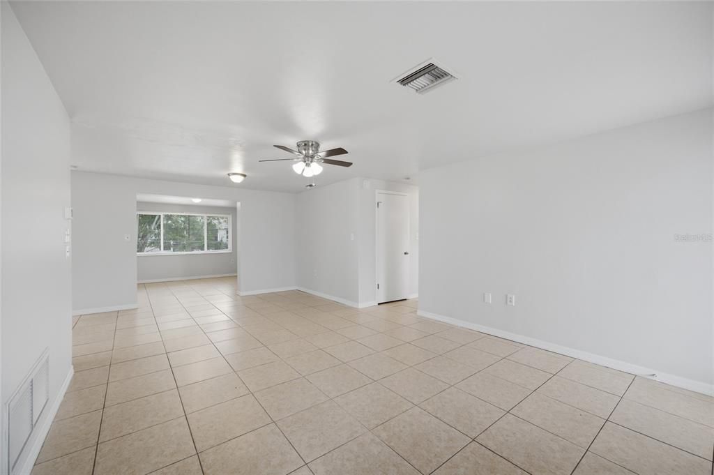 For Sale: $285,000 (3 beds, 2 baths, 1486 Square Feet)