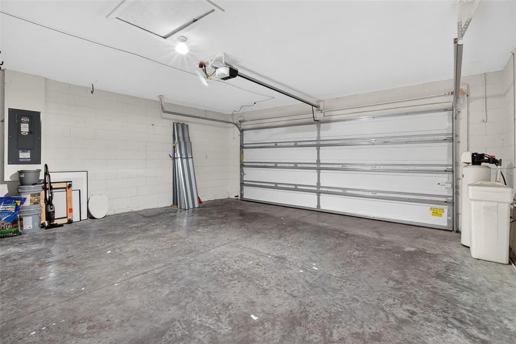 For Sale: $360,000 (3 beds, 2 baths, 1908 Square Feet)
