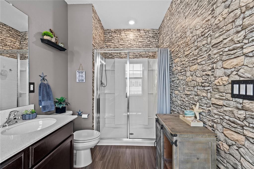 For Sale: $259,900 (2 beds, 2 baths, 1509 Square Feet)