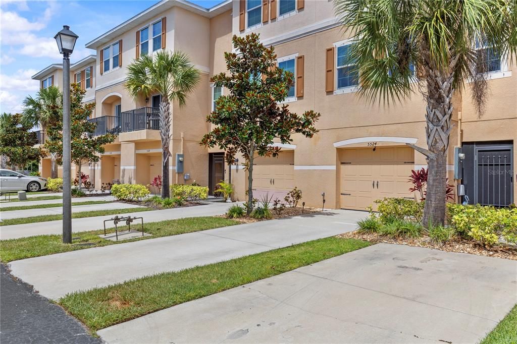 For Sale: $259,900 (2 beds, 2 baths, 1509 Square Feet)