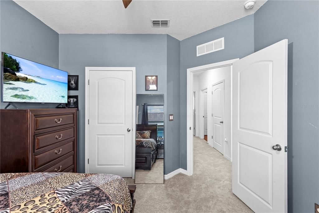 For Sale: $259,900 (2 beds, 2 baths, 1509 Square Feet)