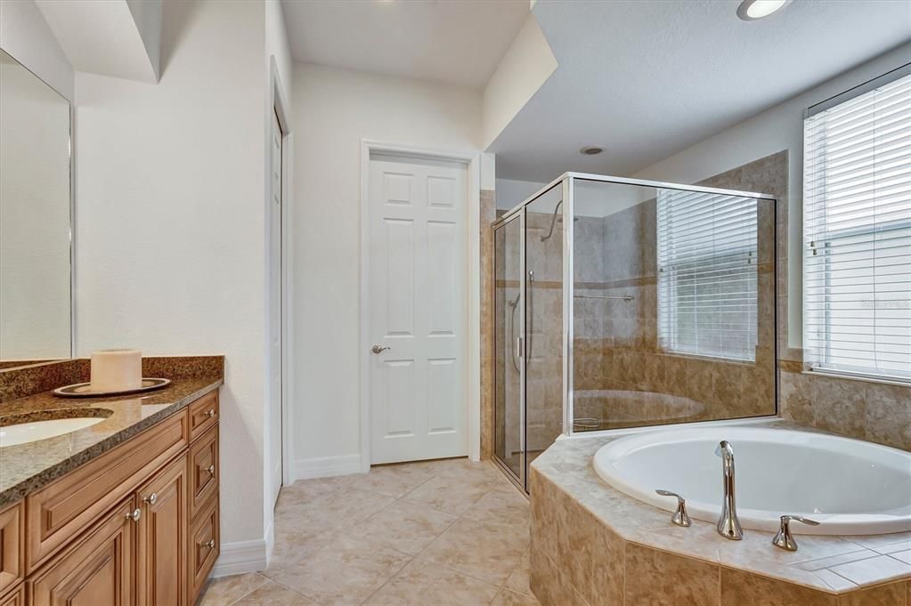 For Sale: $979,000 (4 beds, 2 baths, 2672 Square Feet)