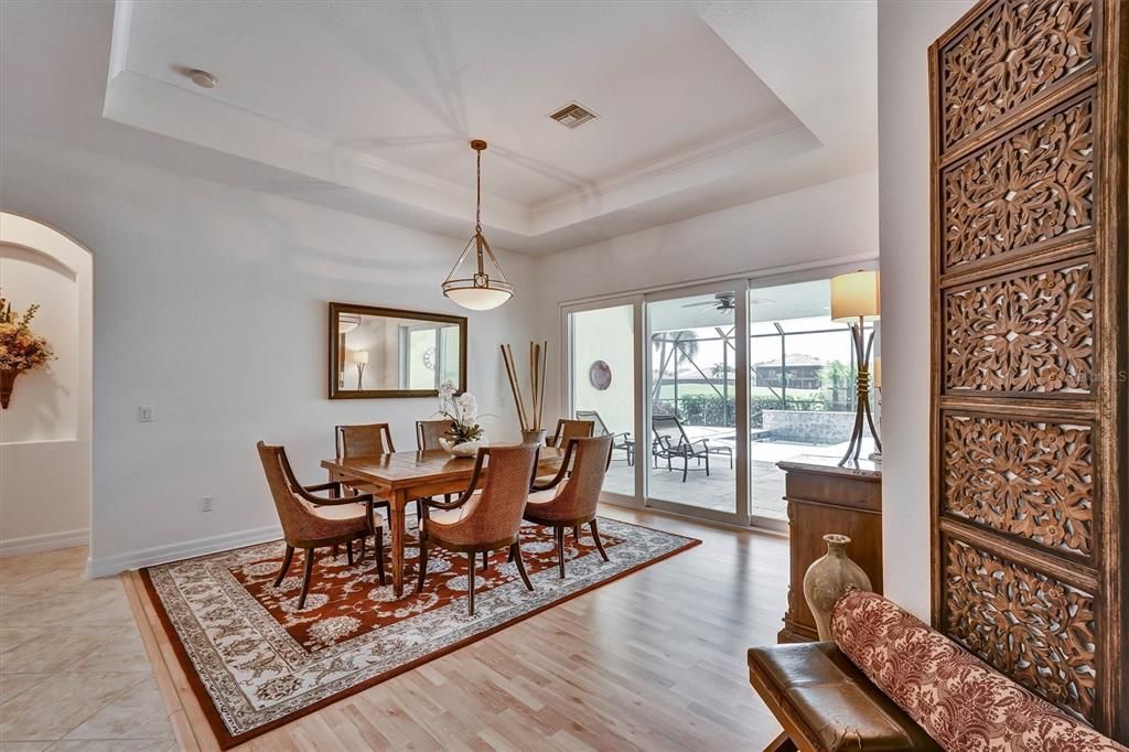 For Sale: $979,000 (4 beds, 2 baths, 2672 Square Feet)