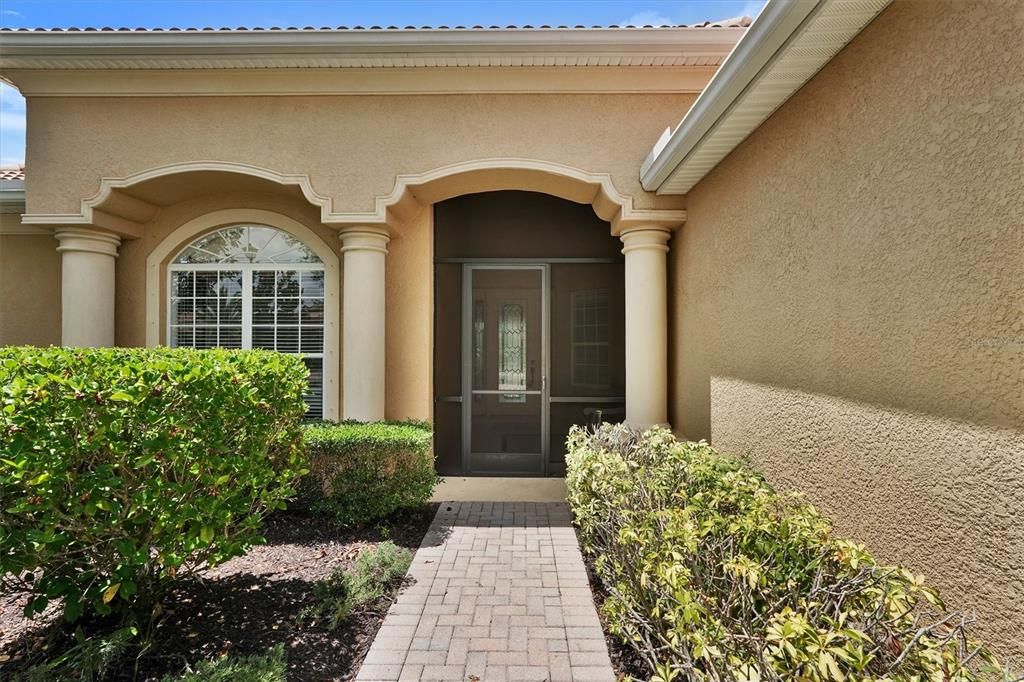 For Sale: $979,000 (4 beds, 2 baths, 2672 Square Feet)
