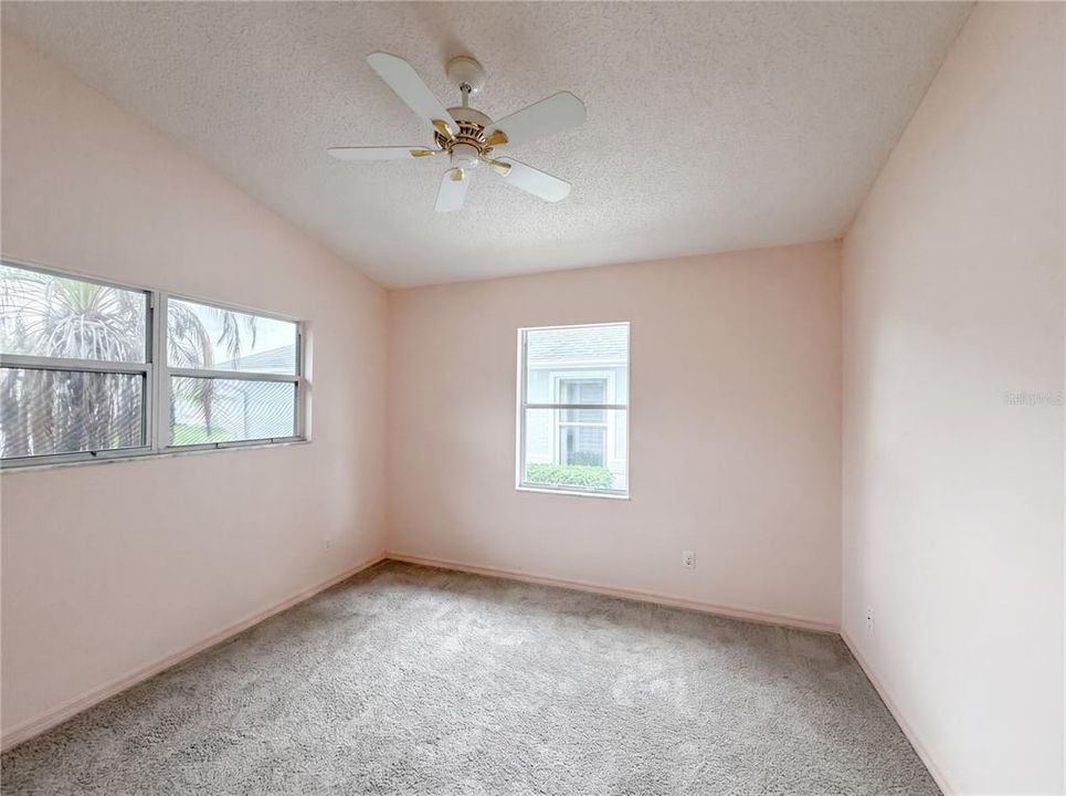 For Sale: $205,000 (2 beds, 2 baths, 1160 Square Feet)