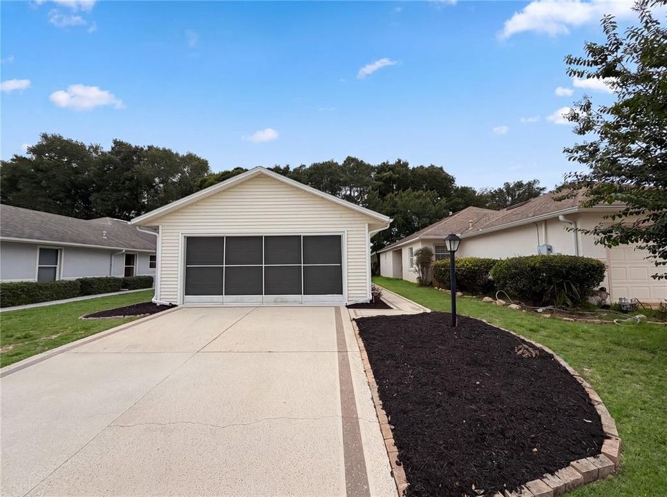 For Sale: $205,000 (2 beds, 2 baths, 1160 Square Feet)