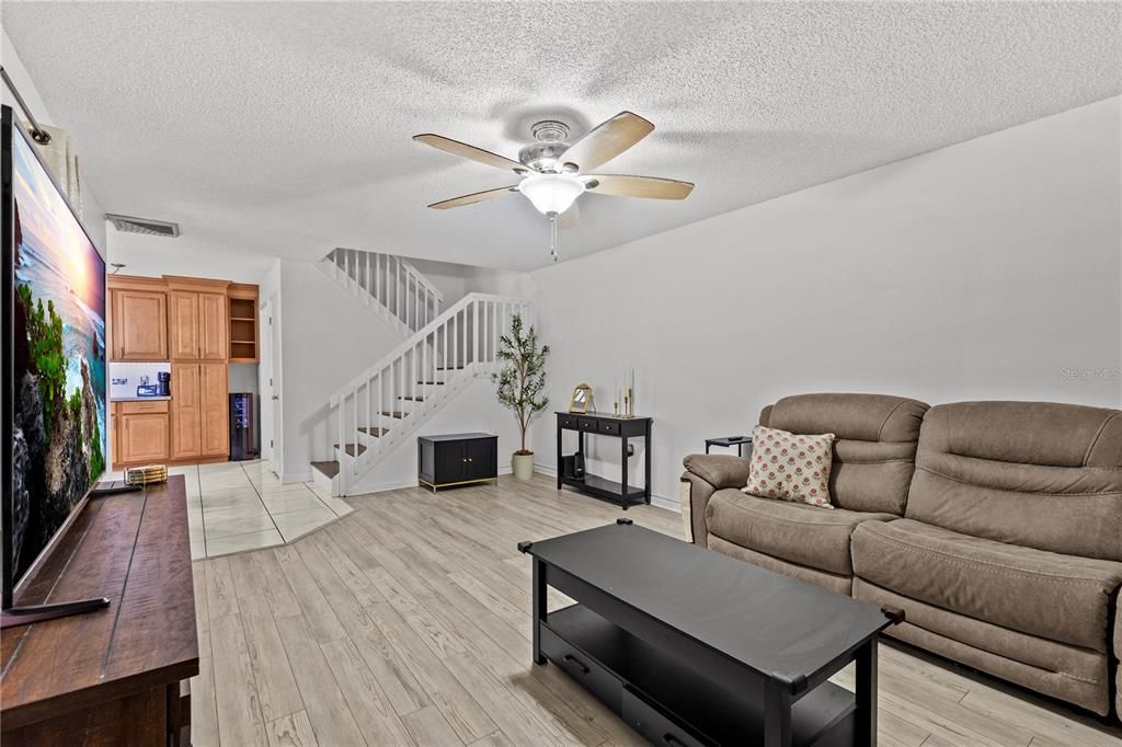 For Sale: $245,000 (2 beds, 2 baths, 1344 Square Feet)
