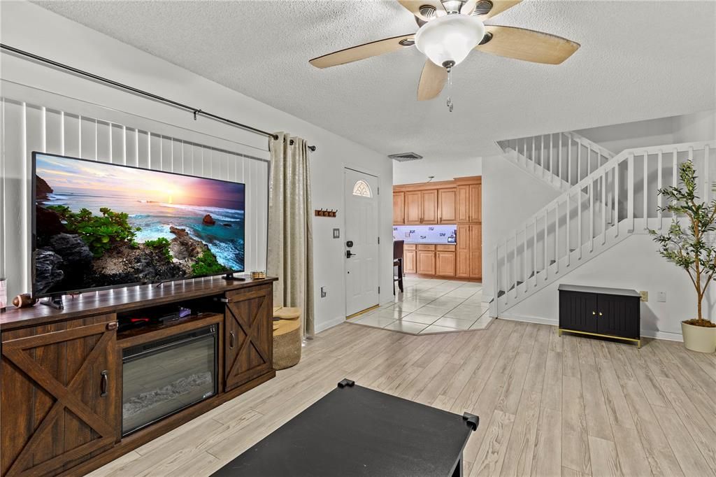 For Sale: $245,000 (2 beds, 2 baths, 1344 Square Feet)