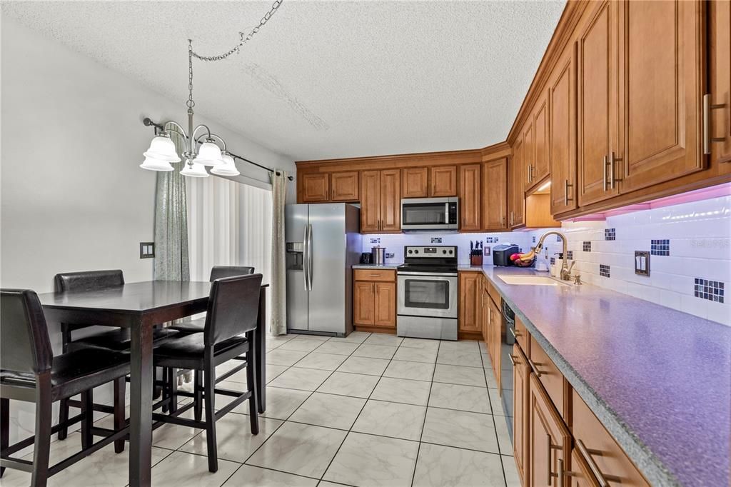 For Sale: $245,000 (2 beds, 2 baths, 1344 Square Feet)