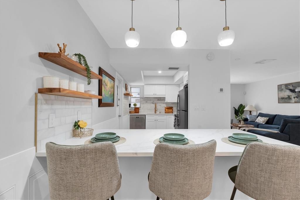 На продажу: $349,900 (2 спален, 2 ванн, 1550 Квадратных фут)