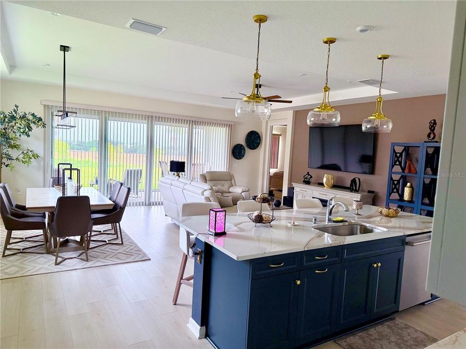 For Sale: $499,000 (2 beds, 2 baths, 1964 Square Feet)