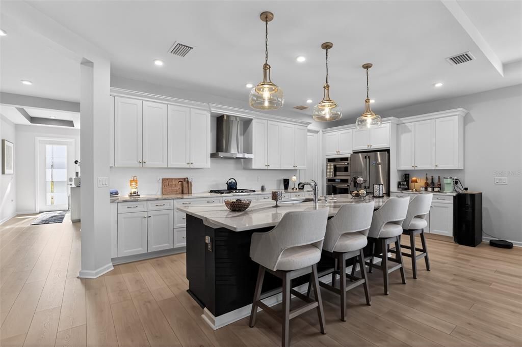 For Sale: $499,000 (2 beds, 2 baths, 1964 Square Feet)