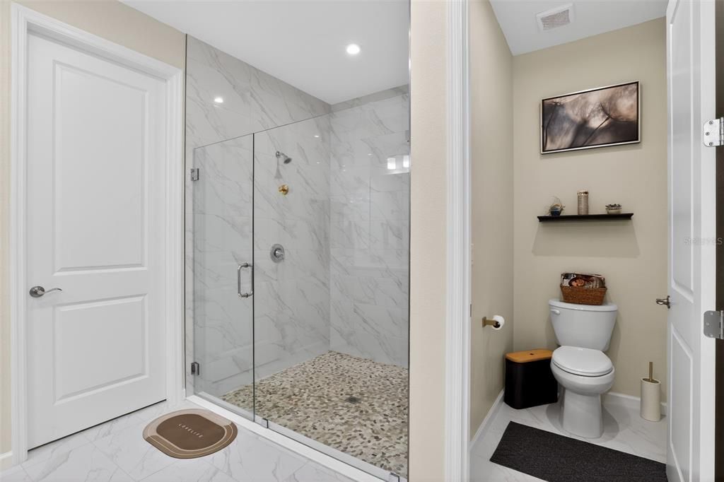 For Sale: $499,000 (2 beds, 2 baths, 1964 Square Feet)