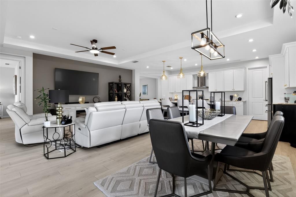 For Sale: $499,000 (2 beds, 2 baths, 1964 Square Feet)