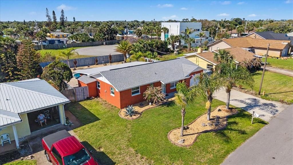 Active With Contract: $459,900 (3 beds, 2 baths, 1538 Square Feet)