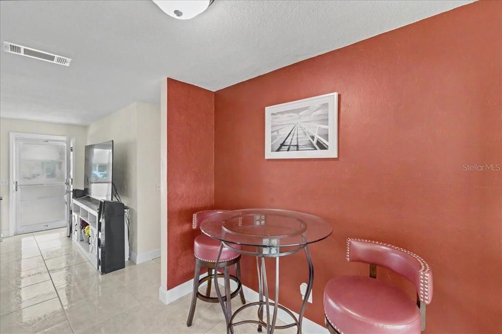 Active With Contract: $459,900 (3 beds, 2 baths, 1538 Square Feet)