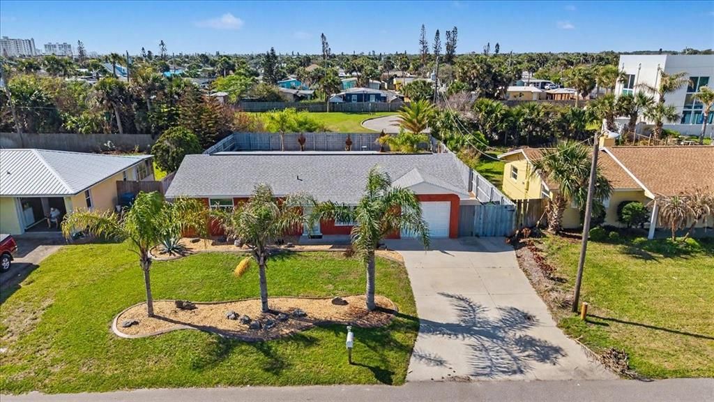 Active With Contract: $459,900 (3 beds, 2 baths, 1538 Square Feet)