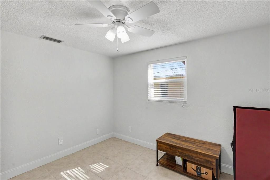 Active With Contract: $459,900 (3 beds, 2 baths, 1538 Square Feet)