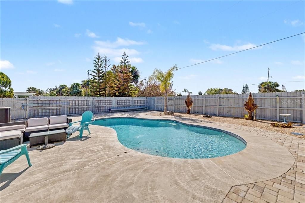 Active With Contract: $459,900 (3 beds, 2 baths, 1538 Square Feet)