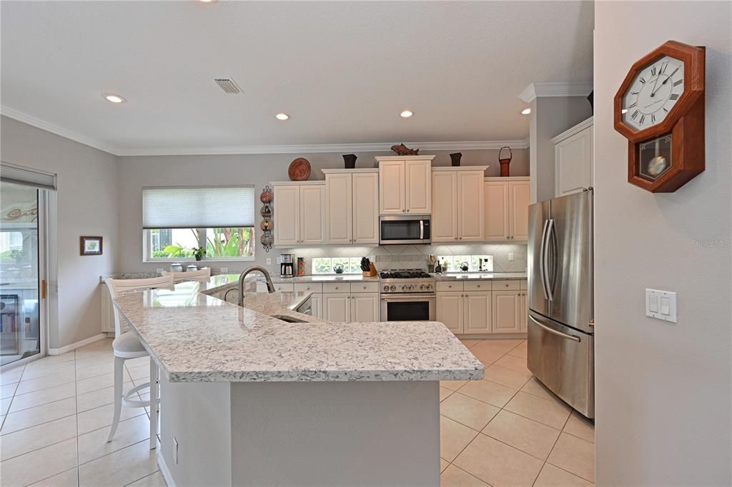 En Venta: $625,000 (2 camas, 2 baños, 2258 Pies cuadrados)