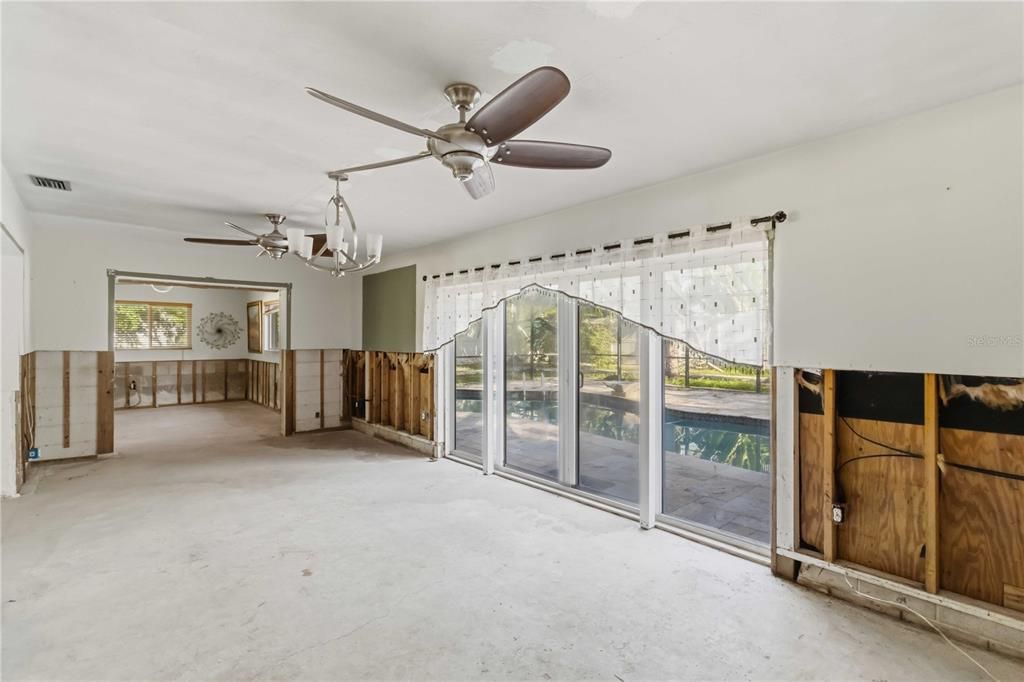 En Venta: $902,000 (3 camas, 2 baños, 1560 Pies cuadrados)