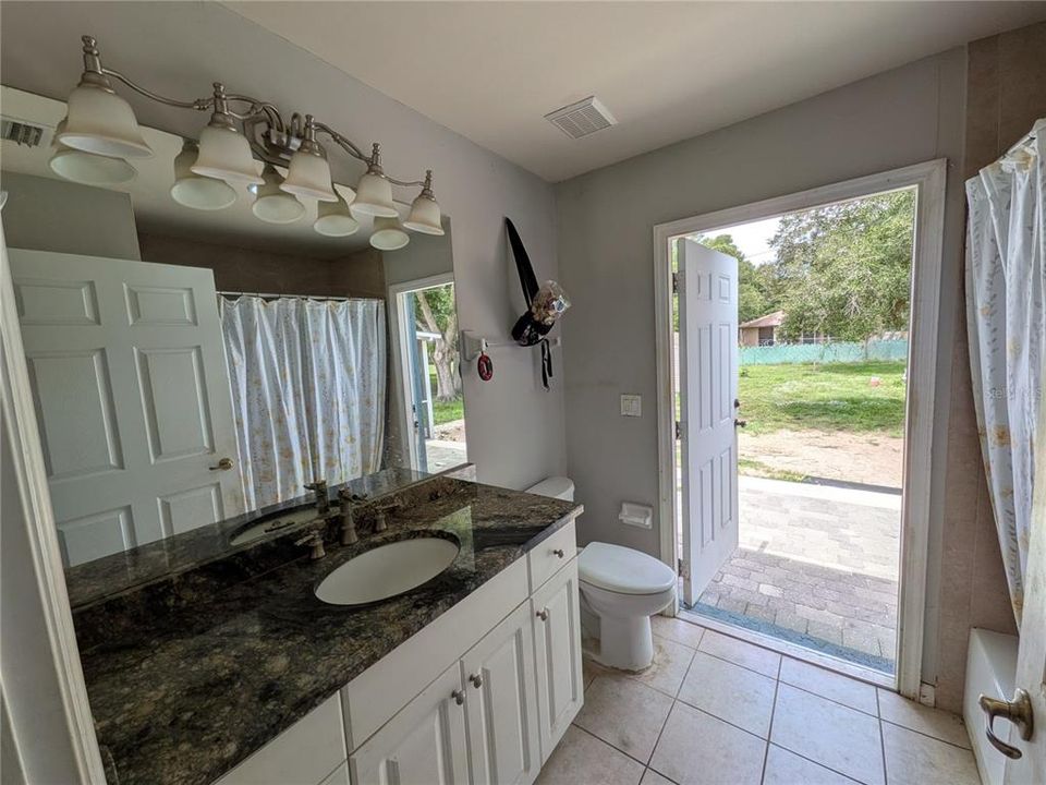 For Sale: $275,000 (3 beds, 2 baths, 1867 Square Feet)
