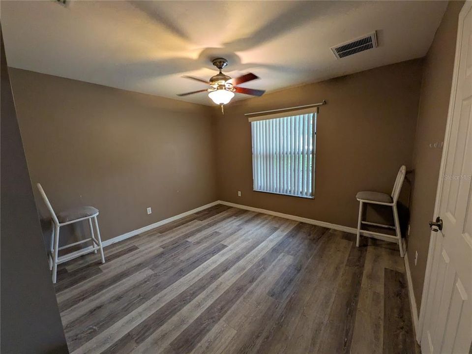 For Sale: $275,000 (3 beds, 2 baths, 1867 Square Feet)