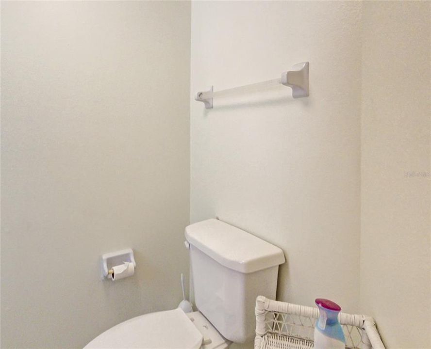 For Sale: $134,900 (2 beds, 2 baths, 840 Square Feet)