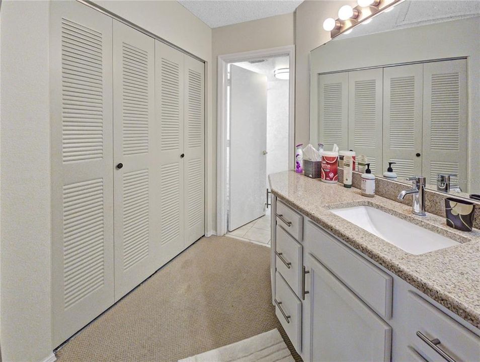 For Sale: $134,900 (2 beds, 2 baths, 840 Square Feet)