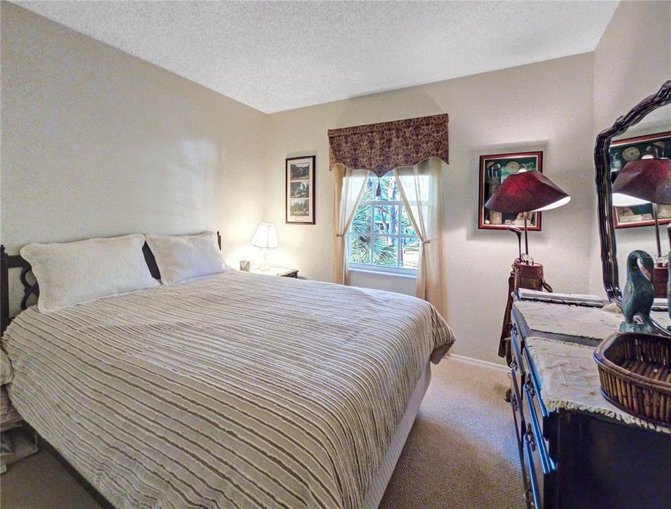 For Sale: $134,900 (2 beds, 2 baths, 840 Square Feet)