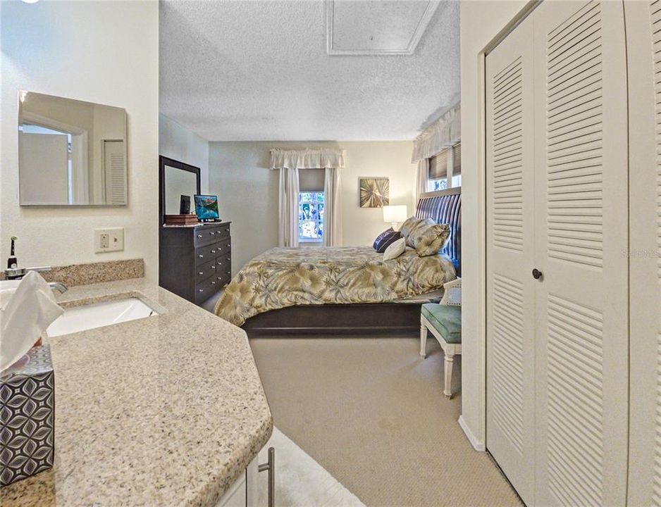 For Sale: $134,900 (2 beds, 2 baths, 840 Square Feet)