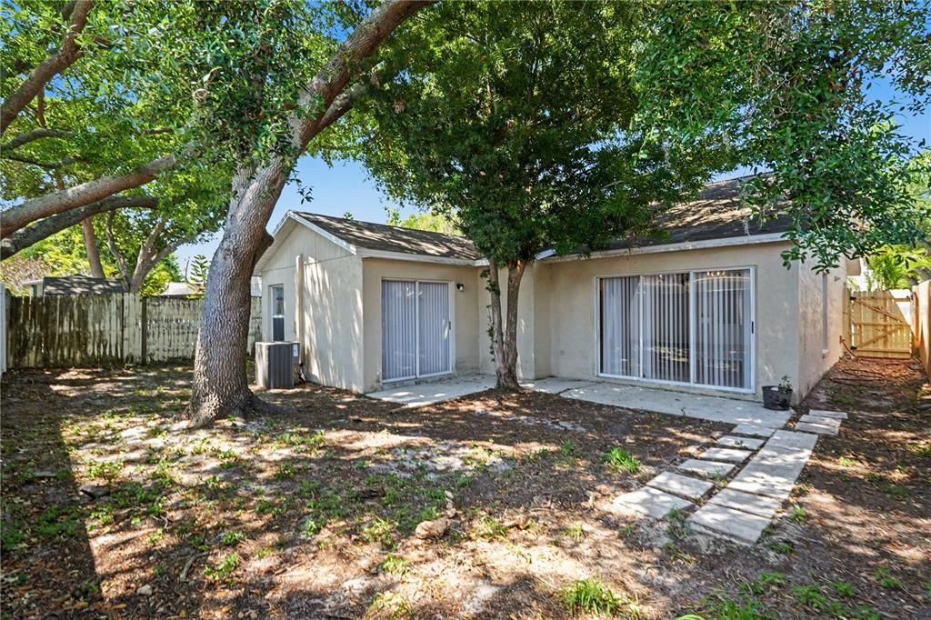 For Sale: $315,000 (3 beds, 2 baths, 1369 Square Feet)