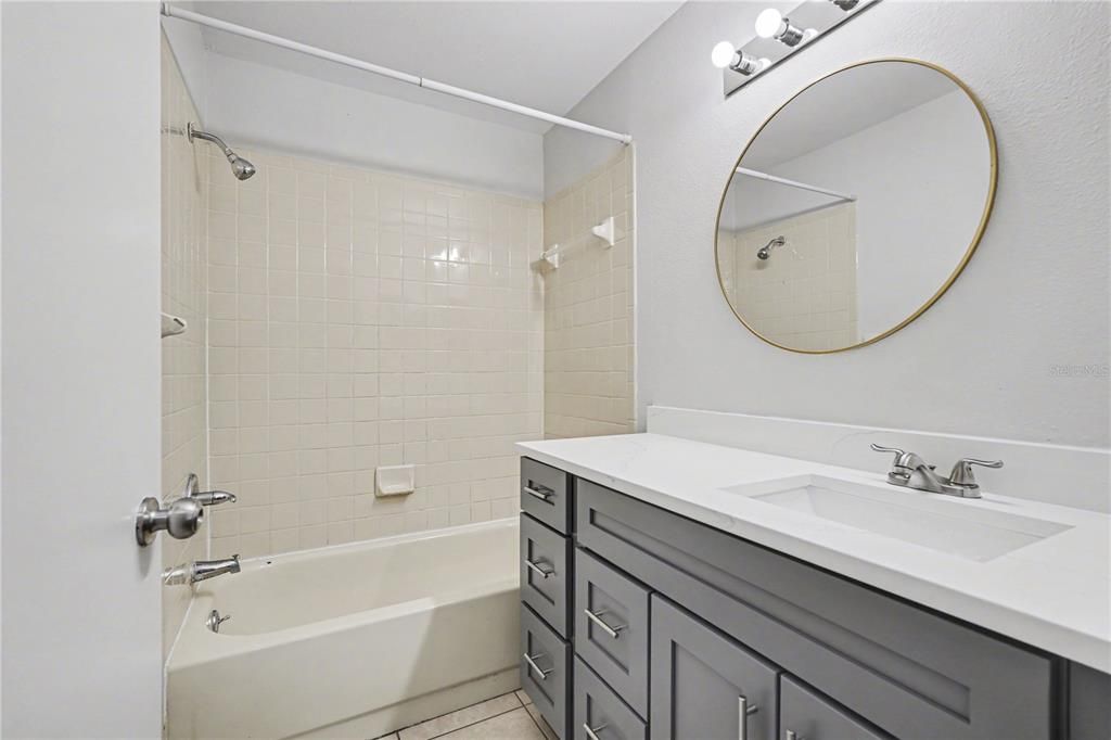 For Sale: $315,000 (3 beds, 2 baths, 1369 Square Feet)